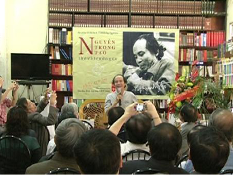 Nguyễn Trọng Tạo - Người chọn thơ l&agrave; nghiệp